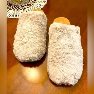 NIB - Revitalign Orthotic x Shawn Killinger Slipper "Holly Pur"